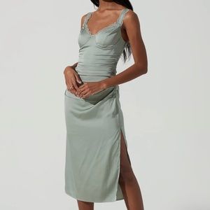 Astr the Label green/sage colored dress